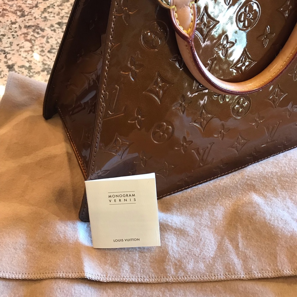 Louis Vuitton Monogram Vernis Bag!!!!